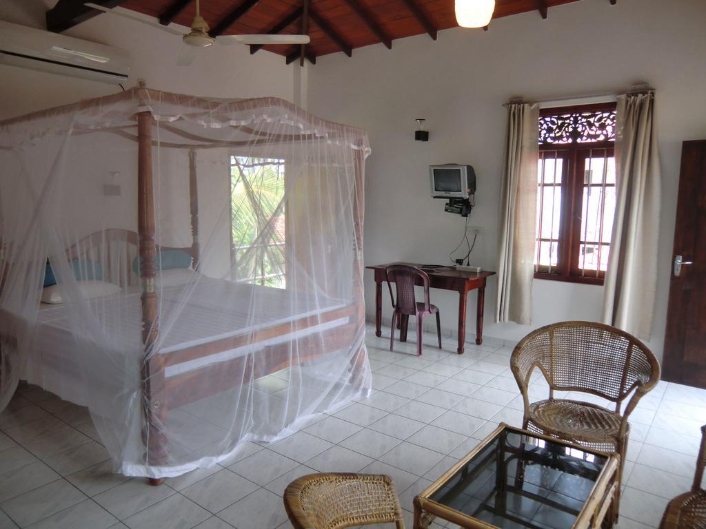 The Oasis Villa Hikkaduwa Δωμάτιο φωτογραφία